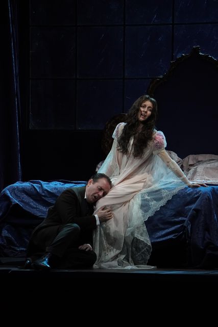 Lisette Oropesa as Violetta Valery and Francesco Meli as Alfredo Germont in La traviata at Teatro dell'Opera di Roma