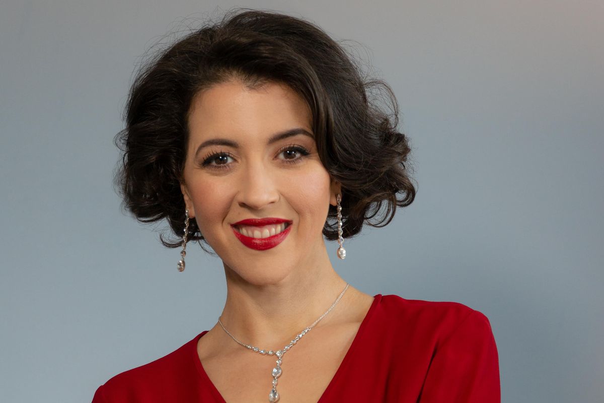 Lisette speaks with SWR2 Radio about her roles and life as a singer