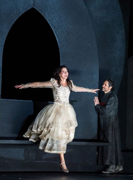 Lisette Oropesa as Elvira and Ildebrando d'Arcangelo as Sir Giorgio Valton in I Puritani at Royal Opera House