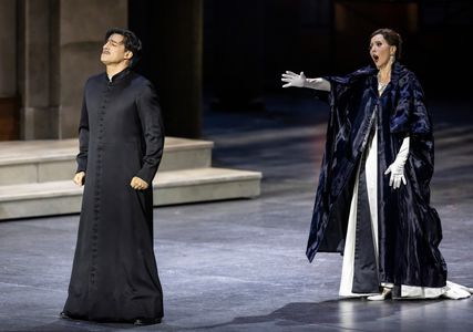 Lisette Oropesa as Manon and Charles Castronovo as Le Chevalier des Grieux in Manon at Les Arts