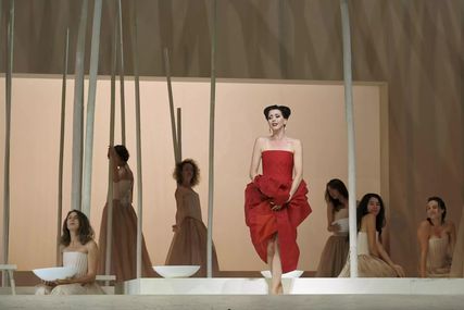 Lisette Oropesa as Marguerite de Valois in Les Huguenots at Opéra National de Paris