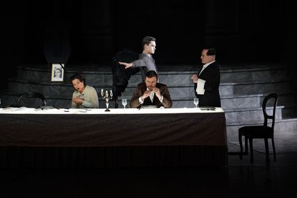 Lisette Oropesa as Amalia and Igor Golovatenko as Francesco in I Masnadieri at Bayerische Staatsoper