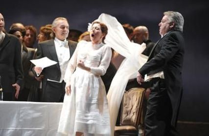 Lisette Oropesa as Lucia, Boris Statsenko as Enrico and Manfred Fink as Arturo in Lucia di Lammermoor at Deutsche Oper am Rhein