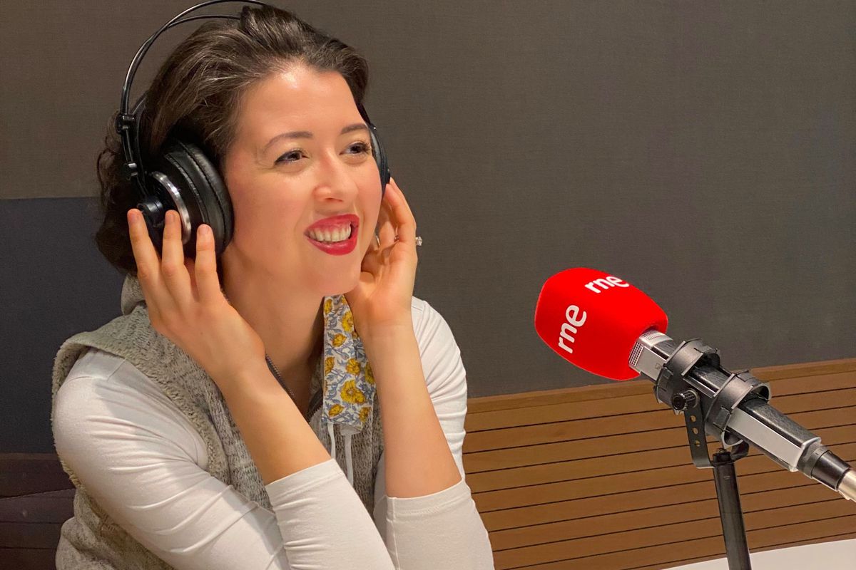 Lisette is interviewed on Las mañanas de RNE with Pepa Fernández