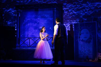 Lisette Oropesa as Juliette and Amitai Pati as Roméo in Roméo et Juliette at Savonlinna Opera Festival