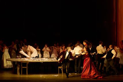 Lisette Oropesa as Manon and Benjamin Bernheim as Le Chevalier des Grieux in Manon at Opernhaus Zürich
