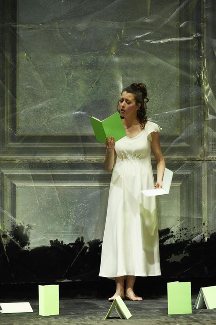 Lisette Oropesa as Ophélie in Hamlet at Opéra de Lausanne