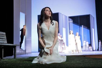 Lisette Oropesa as Euridice and Maxim Mironov as Orfeo in Orfeo ed Euridice at LA Opera