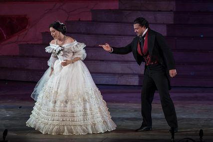 Lisette Oropesa as Violetta Valery and Vittorio Grigolo as Alfredo Germont in La traviata at Arena di Verona