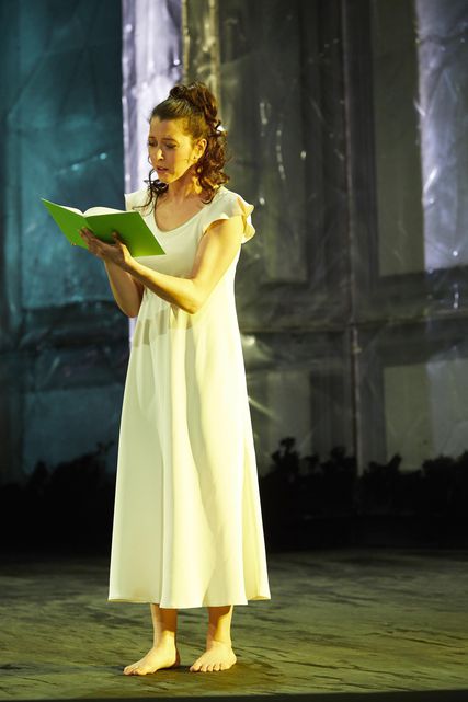 Lisette Oropesa as Ophélie in Hamlet at Opéra de Lausanne