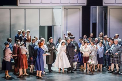 Lisette Oropesa as Lucia and Massimo Cavalletti as Enrico in Lucia di Lammermoor at Opernhaus Zürich