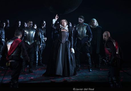 Lisette Oropesa on the stage of the Teatro Real, performing in Maria Stuarda
