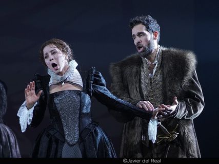 Lisette Oropesa as Maria Stuarda and Ismael Jordi as Roberto in Maria Stuarda at Teatro Real