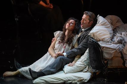 Lisette Oropesa as Violetta Valery and Dmitry Korchak as Alfredo Germont in La traviata at Gran Teatre del Liceu
