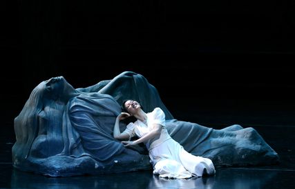 Lisette Oropesa as Lucia in Lucia di Lammermoor at Teatro alla Scala