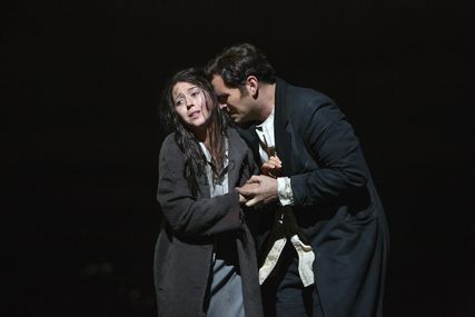 Lisette Oropesa as Manon and Michael Fabiano as Le Chevalier des Grieux in Manon at Metropolitan Opera