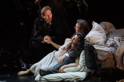 Felipe Bou as Doctor Grenvil in La traviata at Gran Teatre del Liceu