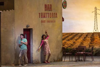 Lisette Oropesa as Adina (Elisir) and Vittorio Grigolo as Nemorino in L'elisir d'amore at Opéra National de Paris