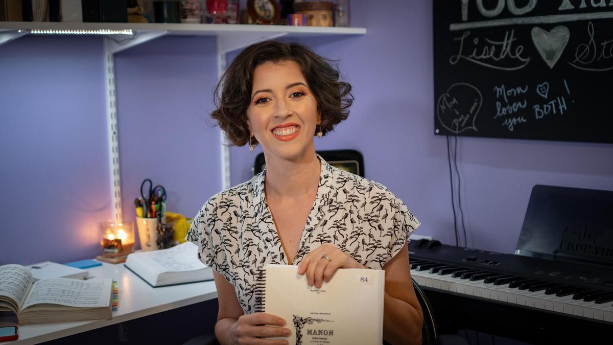 Lisette gives her tips on learning and memorizing a new role for opera singers.