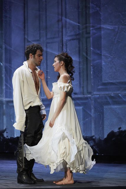 Lisette Oropesa as Ophélie and Régis Mengus as Hamlet in Hamlet at Opéra de Lausanne