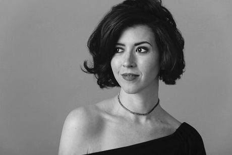 Lisette Oropesa talks with the Süddeutsche Zeitung about her career and I Masnadieri at the Bayerische Staatsoper