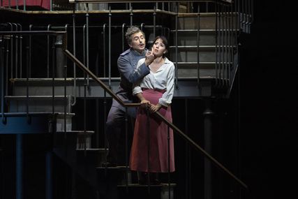Lisette Oropesa as Manon and Brett Polegato as Monsieur de Brétigny in Manon at Metropolitan Opera