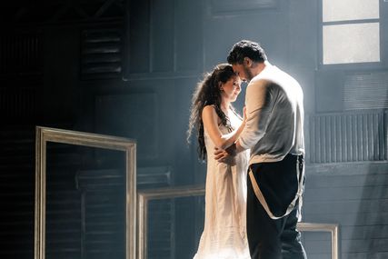 Lisette Oropesa as Juliette and Amitai Pati as Roméo in Roméo et Juliette at Savonlinna Opera Festival